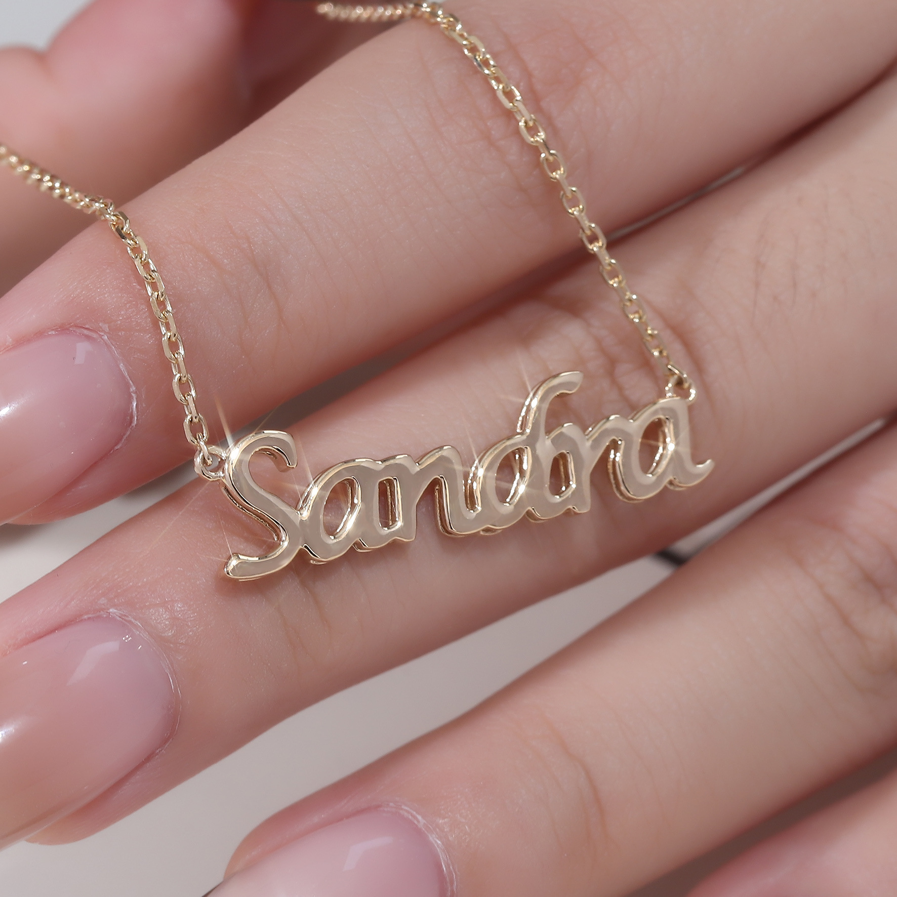 爆款10k金简约字母锁骨链 百搭男女同款项链一件可定